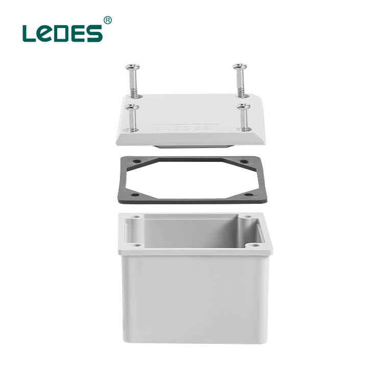 Caja de conexiones de PVC certificada por Ledes Iec y Asnzs, accesorios para conductos, fábrica, proveedor, marca, fabricante, mayorista, distribuidor, lista de precios a granel para la venta, Australia, Nueva Zelanda, Perú, Chile, Sri Lanka, España, Colombia, Reino Unido, Singapur, Brasil, Hong Kong, Corea, Malta Caja de conexiones de PVC certificada por Ledes Iec y Asnzs, accesorios para conductos, fábrica, proveedor, marca, fabricante, mayorista, distribuidor, lista de precios a granel para la venta, Australia, Nueva Zelanda, Perú, Chile, Sri Lanka, España, Colombia, Reino Unido, Singapur, Brasil, Hong Kong, Corea, Malta