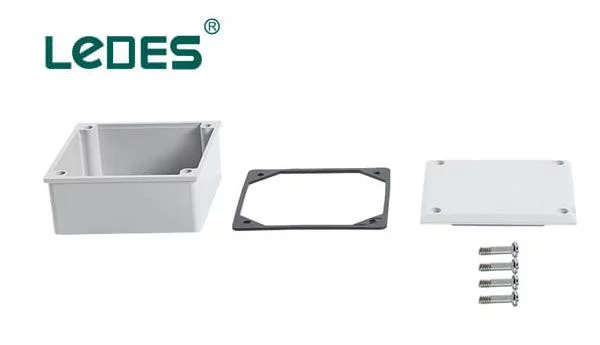 Ledes Iec & Asnzs zertifizierte elektrische Kunststoff-Anpassungsbox Fabriklieferant Großhandelspreisliste
