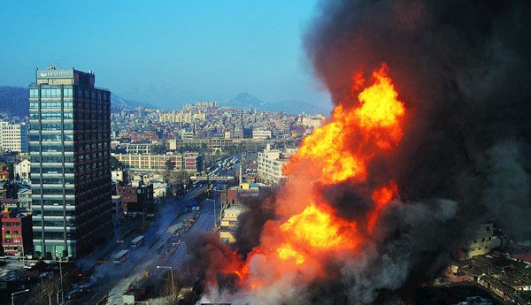 Le conduit sans halogène à faible émission de fumée de Ledes réduira la fumée noire lors de la combustion