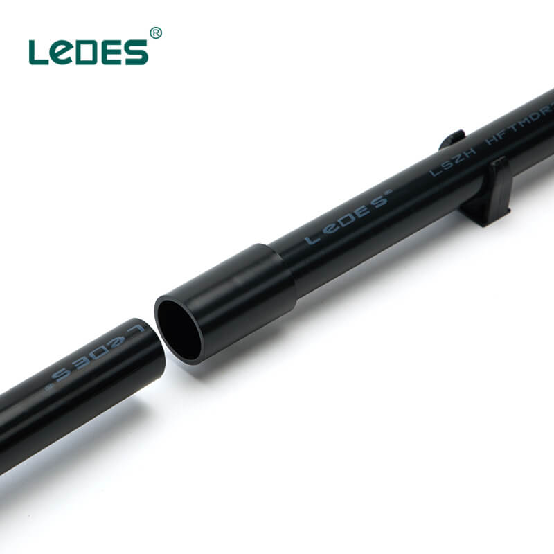 Conducto eléctrico de acoplamiento Ledes, color negro, IEC, ASNZS, ASTM, ISO, certificado, fabricante, marca, fábrica, proveedor, distribuidor mayorista, precio al por mayor para la venta, Australia, Corea, Brasil, Singapur, Hong Kong, Reino Unido, Colombia, España, Chile, Perú, Nueva Zelanda Conducto eléctrico de acoplamiento Ledes, color negro, IEC, ASNZS, ASTM, ISO, certificado, fabricante, marca, fábrica, proveedor, distribuidor mayorista, precio al por mayor para la venta, Australia, Corea, Brasil, Singapur, Hong Kong, Reino Unido, Colombia, España, Chile, Perú, Nueva Zelanda