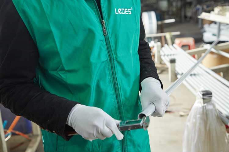Ledes - Quality Inspection for Pvc Electrical Conduit Pipe